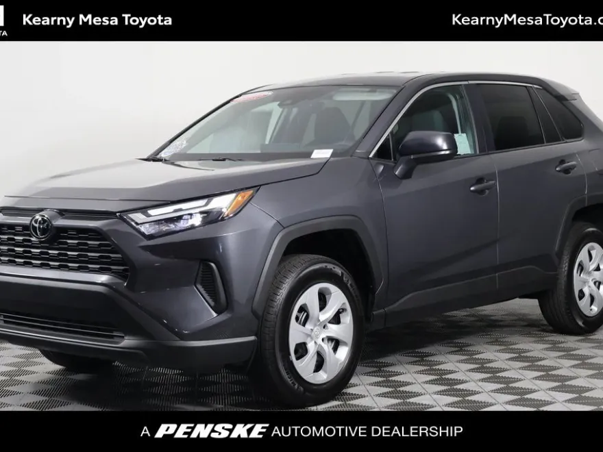 2025 Toyota RAV4 LE photo 1