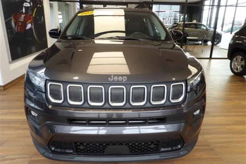 2022 Jeep Compass Latitude photo 1