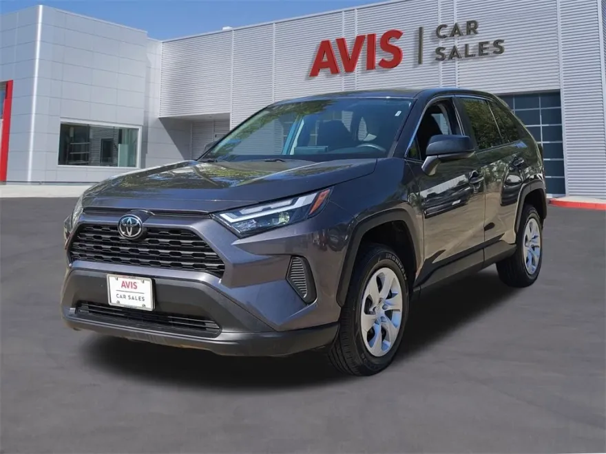 2024 Toyota RAV4 LE photo 1