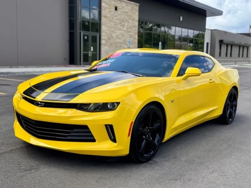 2018 Chevrolet Camaro LS Coupe photo 1