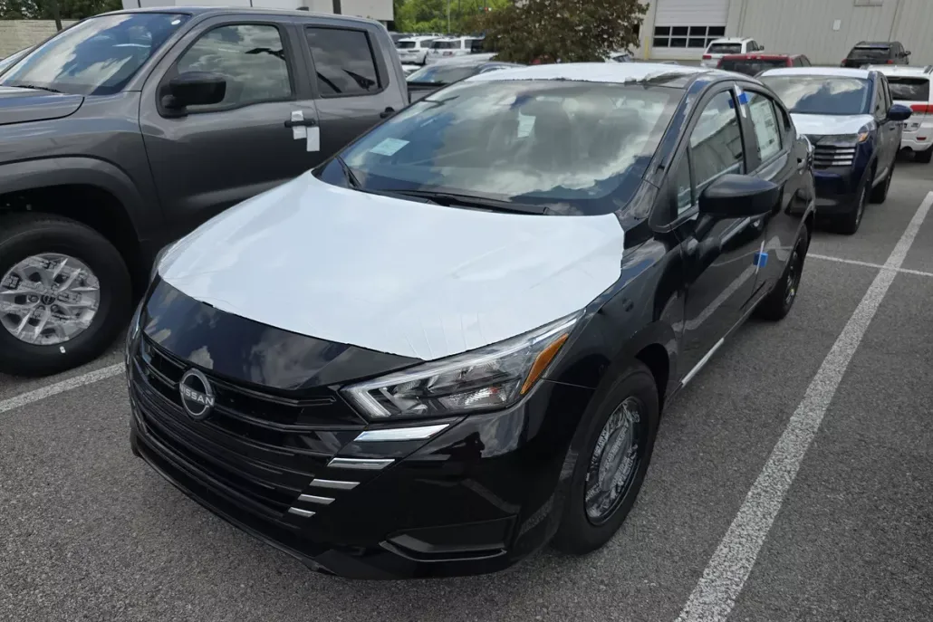 2025 Nissan Versa S photo 1