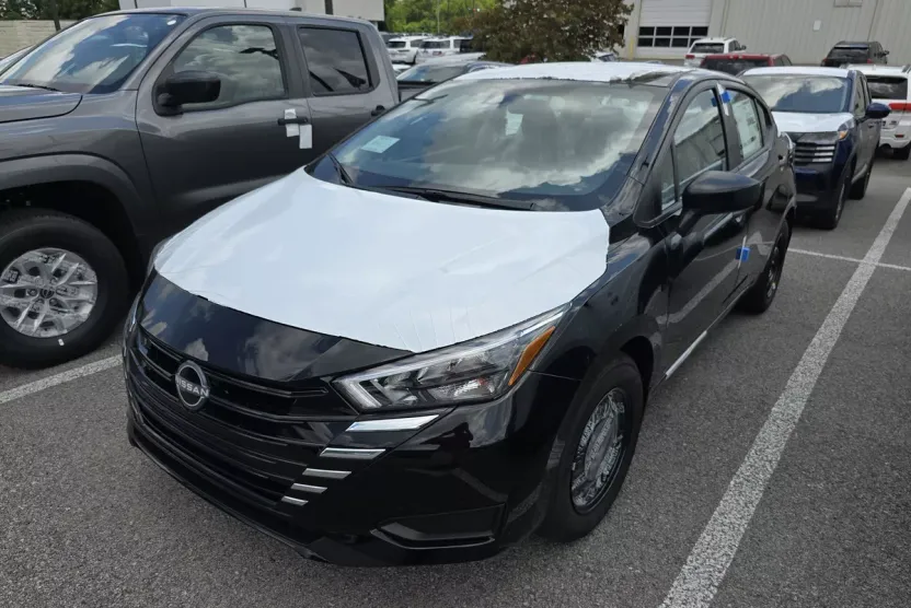 2025 Nissan Versa S photo 1