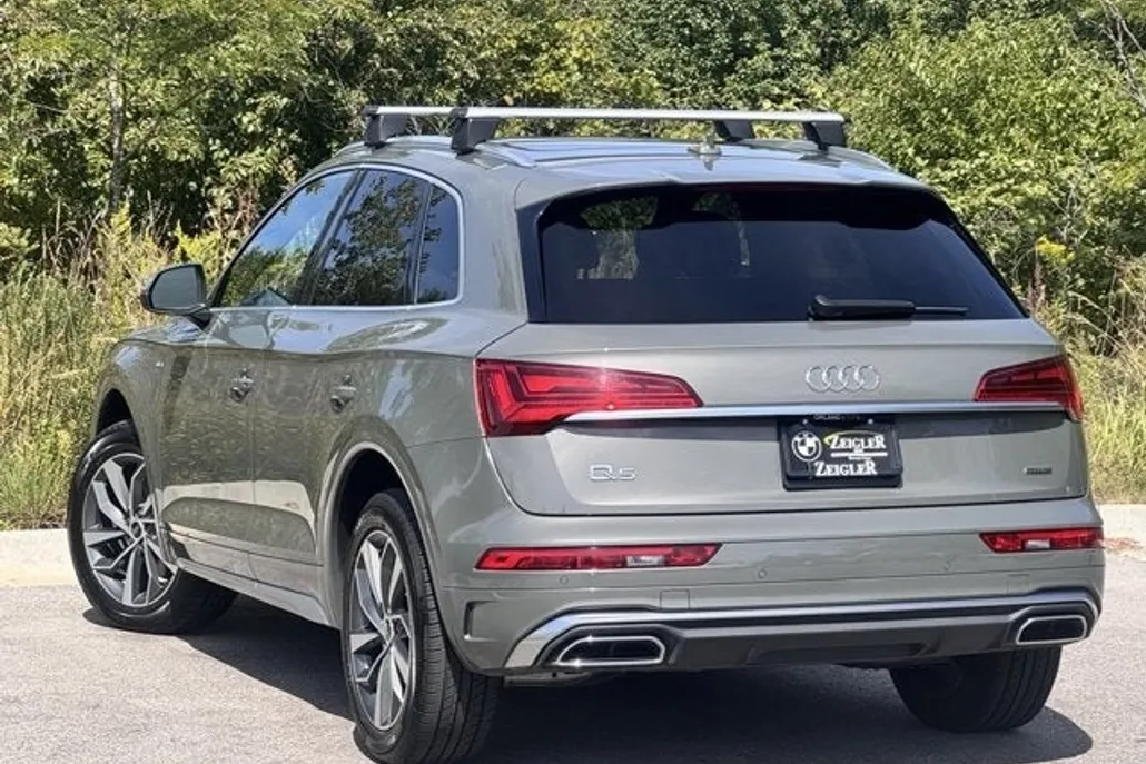 2023 Audi Q5 45 S line Premium Plus photo 1