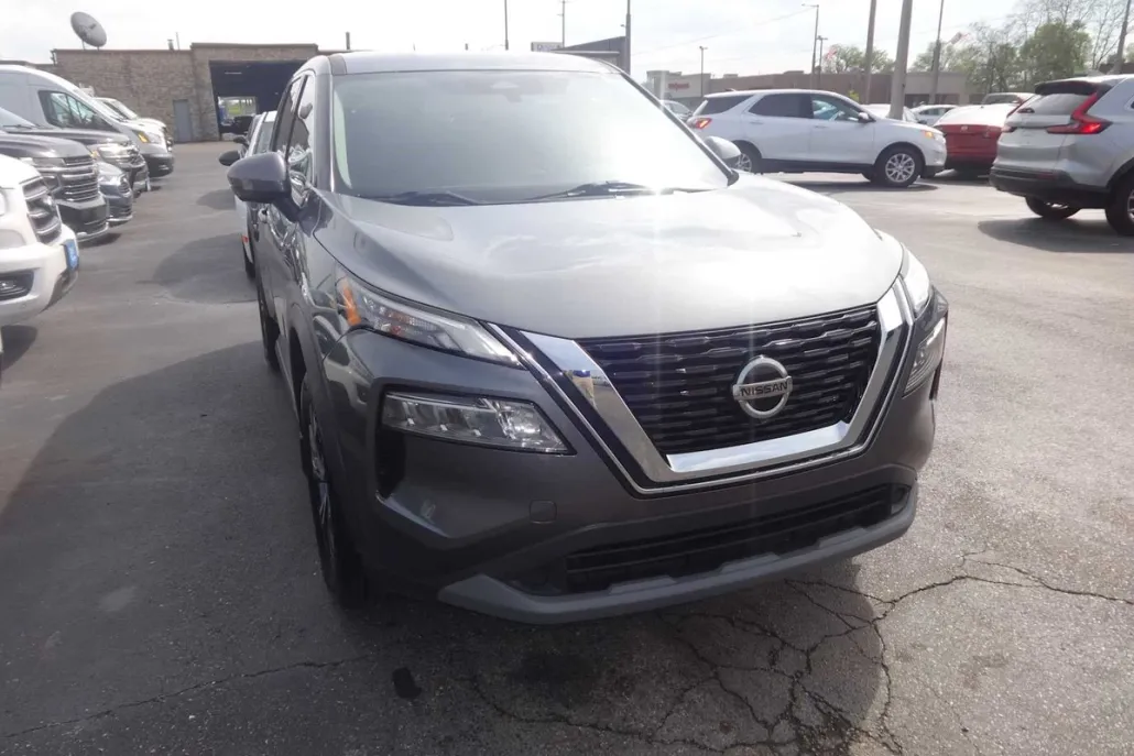 2021 Nissan Rogue SV photo 1