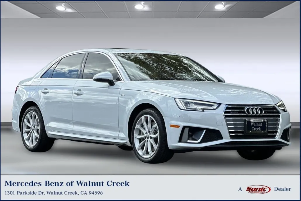2019 Audi A4 Premium Plus 45 TFSI Quattro photo 1