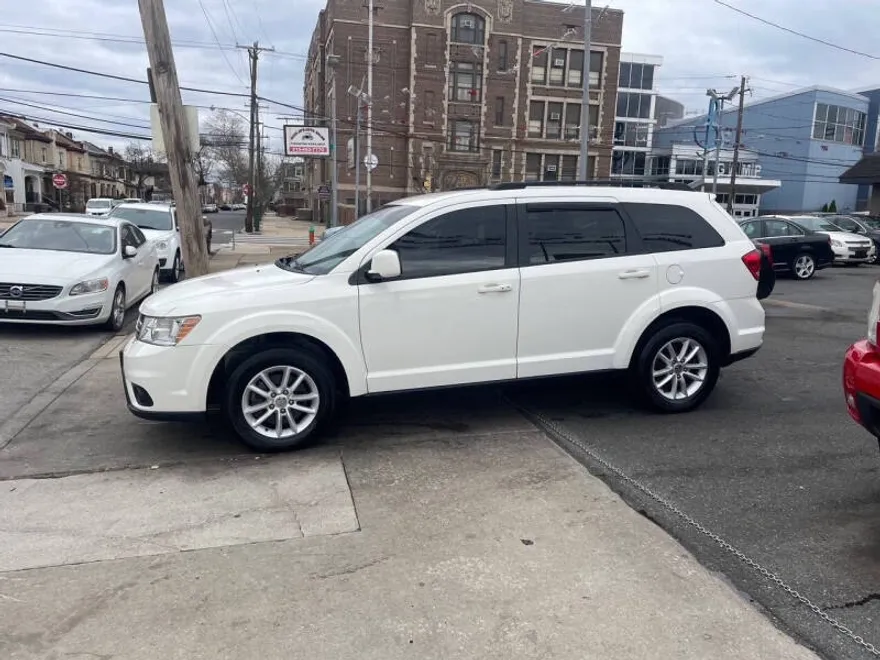 2016 Dodge Journey SXT photo 1