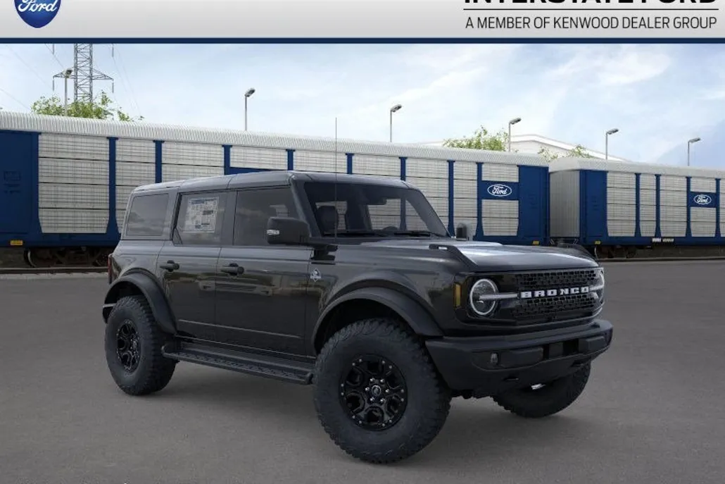 2025 Ford Bronco Outer Banks photo 1