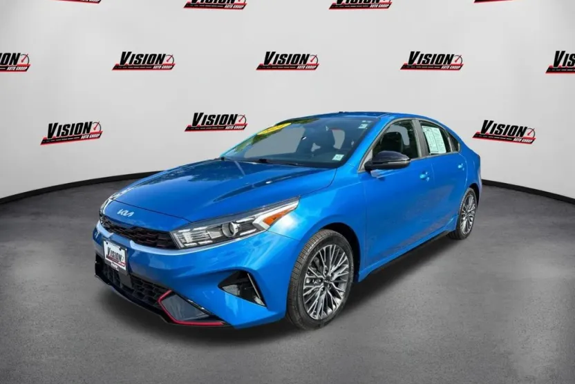 2024 Kia Forte GT-Line photo 1