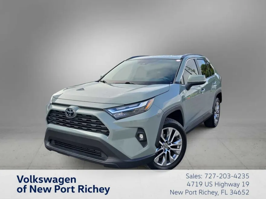2022 Toyota RAV4 XLE Premium photo 1