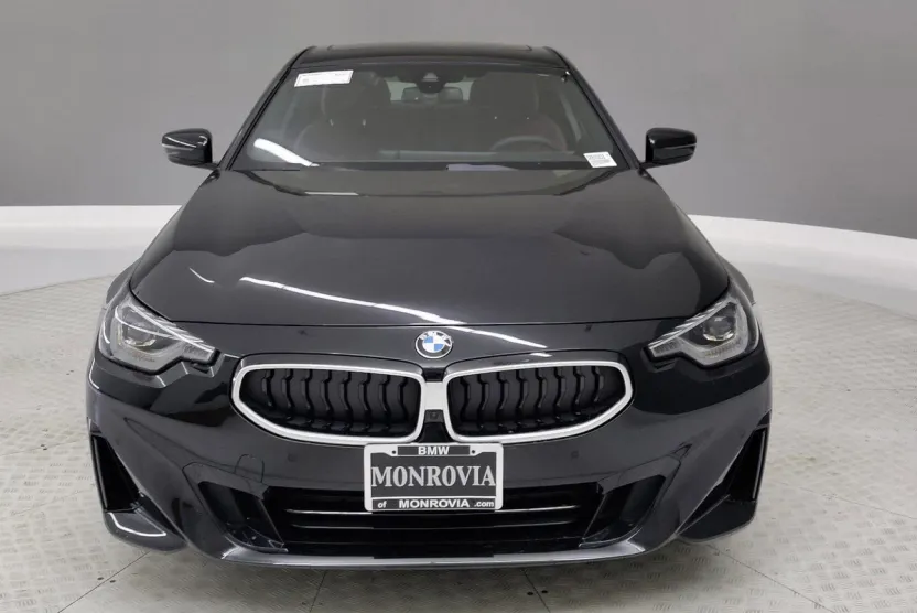 2025 Bmw 230i photo 1