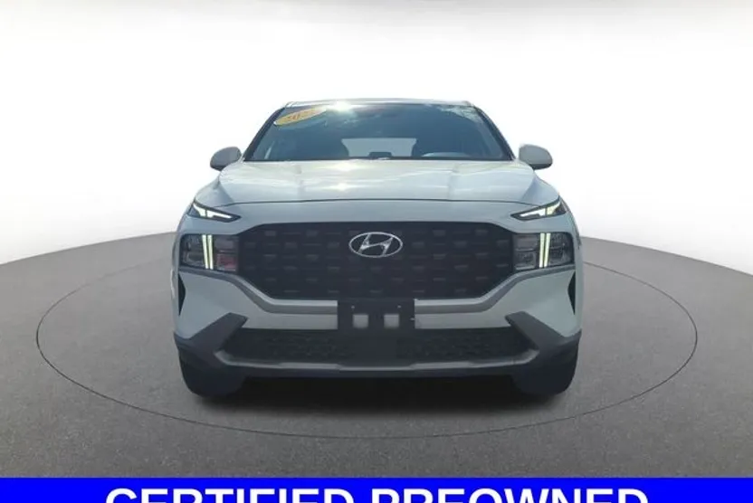2022 Hyundai Santa Fe SE photo 1