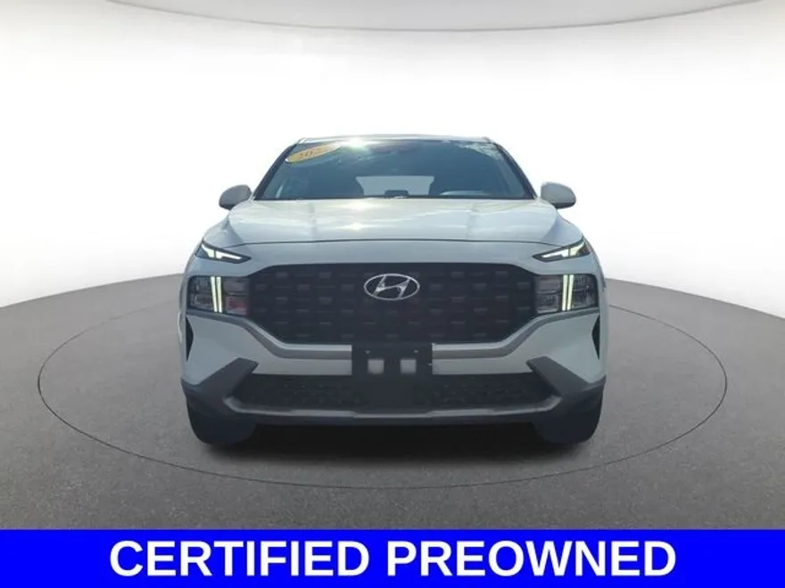 2022 Hyundai Santa Fe SE photo 1