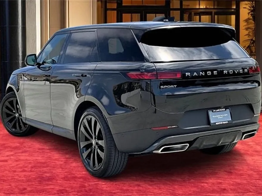 2025 Land Rover Range Rover Sport P360 SE photo 1