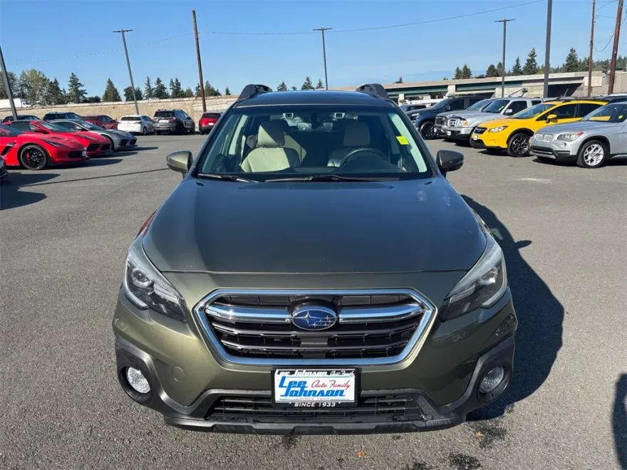 2018 Subaru Outback 2.5i Limited photo 1