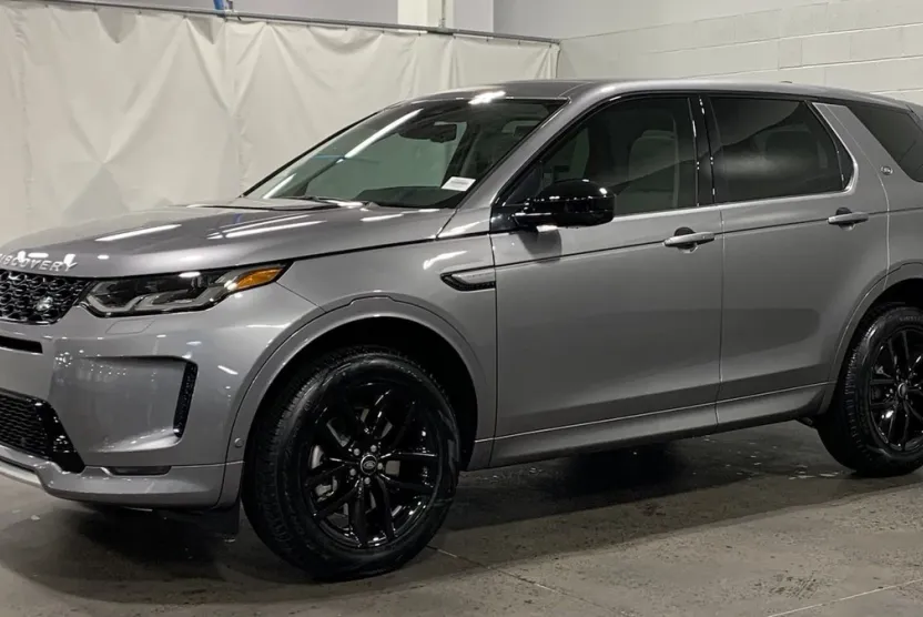 2024 Land Rover Discovery Sport S photo 1