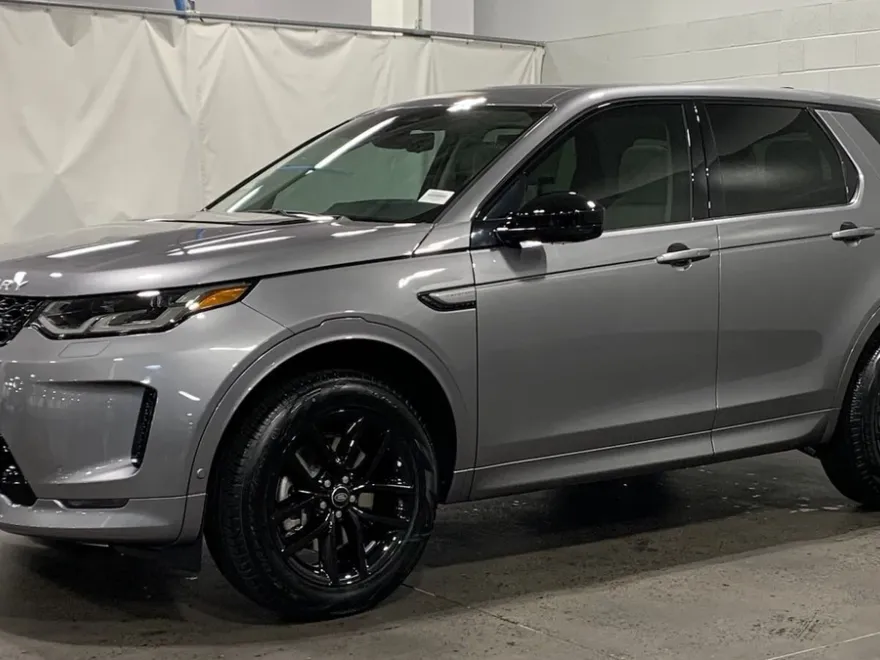 2024 Land Rover Discovery Sport S photo 1