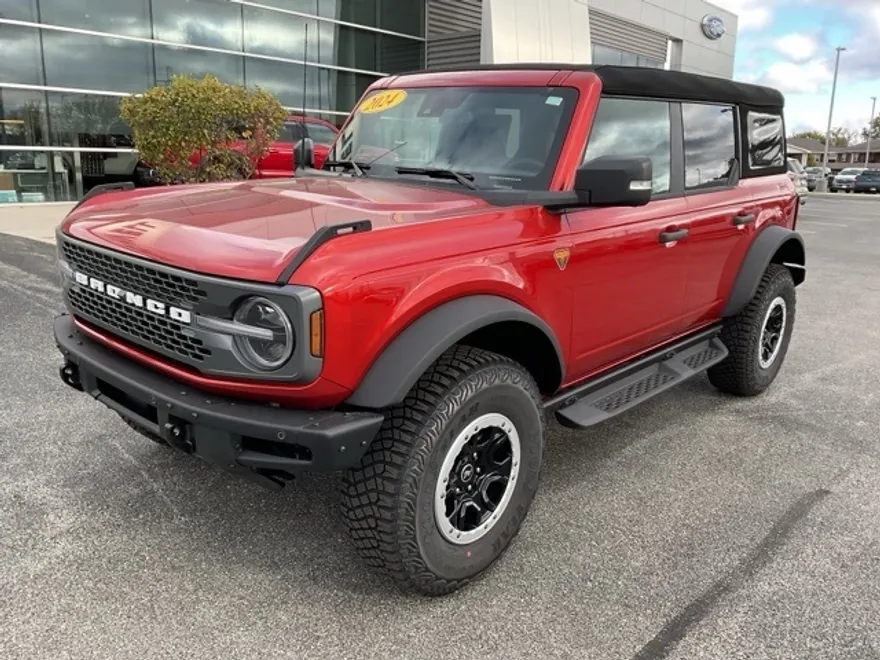 2024 Ford Bronco Badlands photo 1