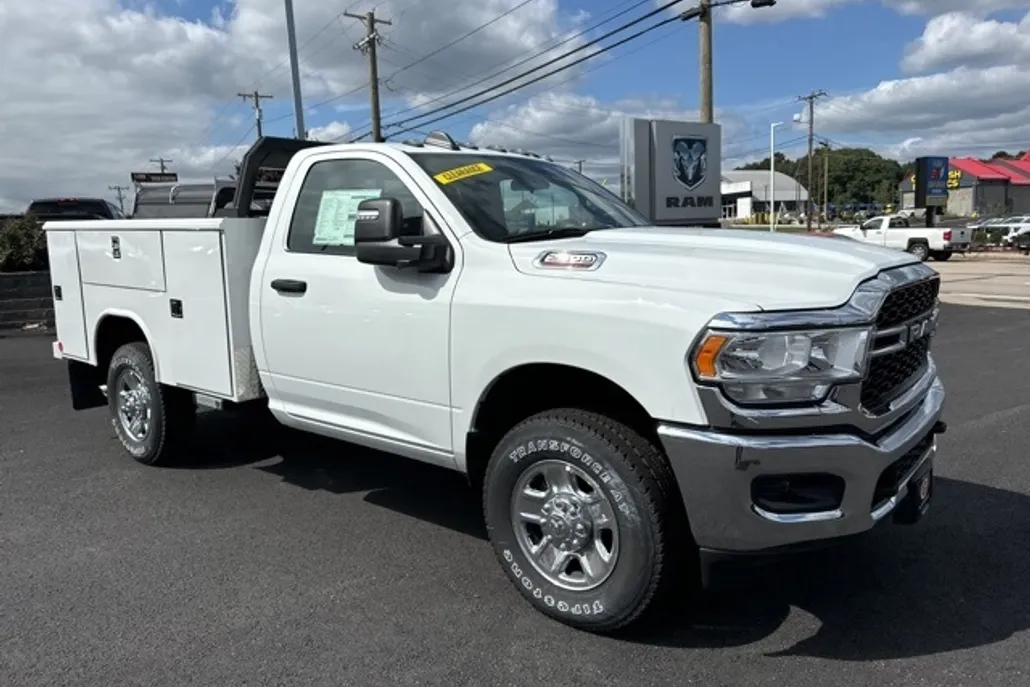 2023 Ram 2500 Tradesman photo 1