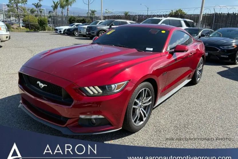 2015 Ford Mustang GT photo 1