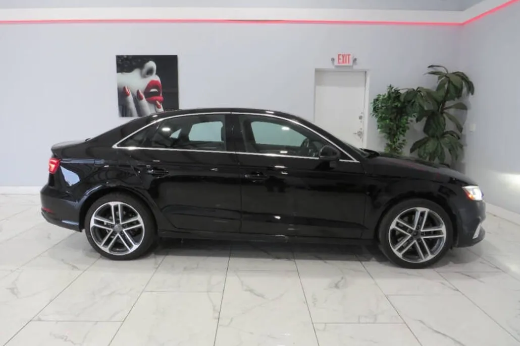 2019 Audi A3 Premium 40 TFSI photo 1
