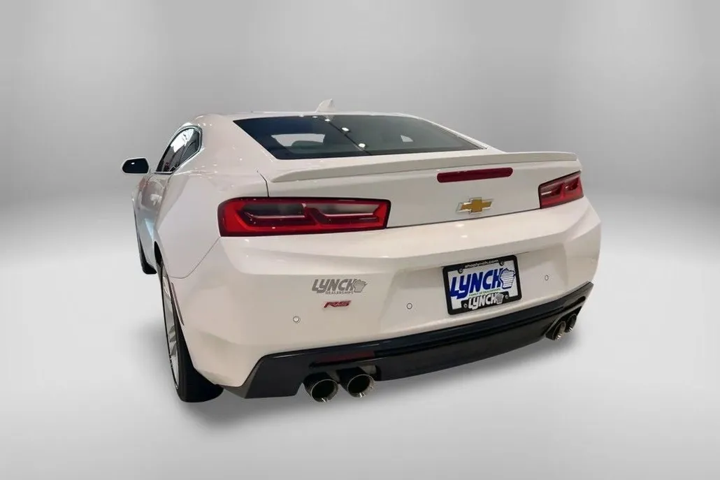 2017 Chevrolet Camaro 2LT photo 1