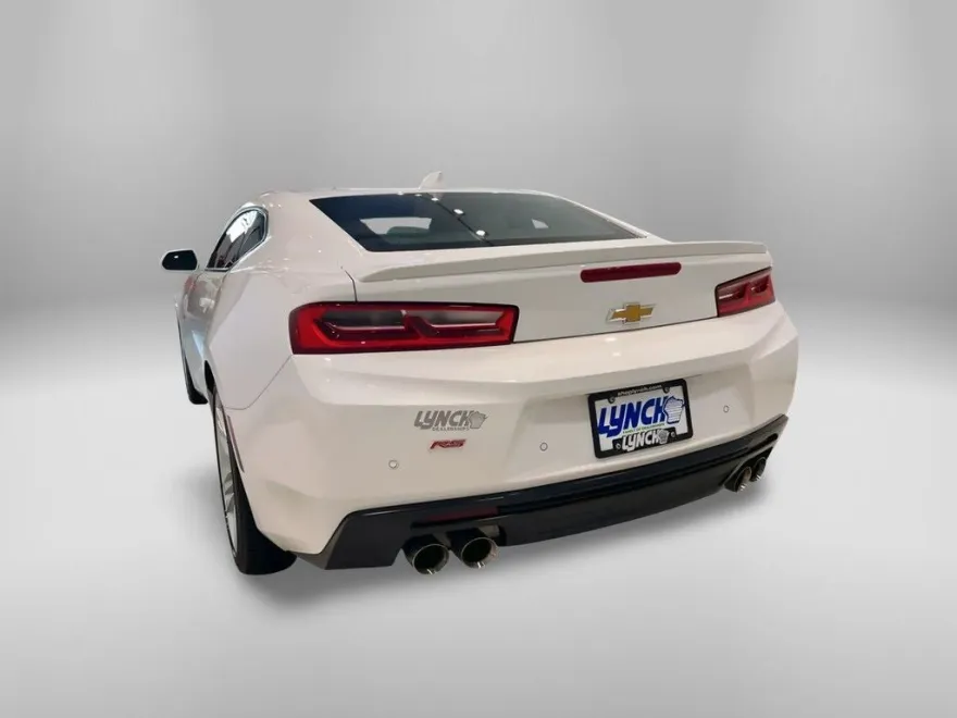 2017 Chevrolet Camaro 2LT photo 1