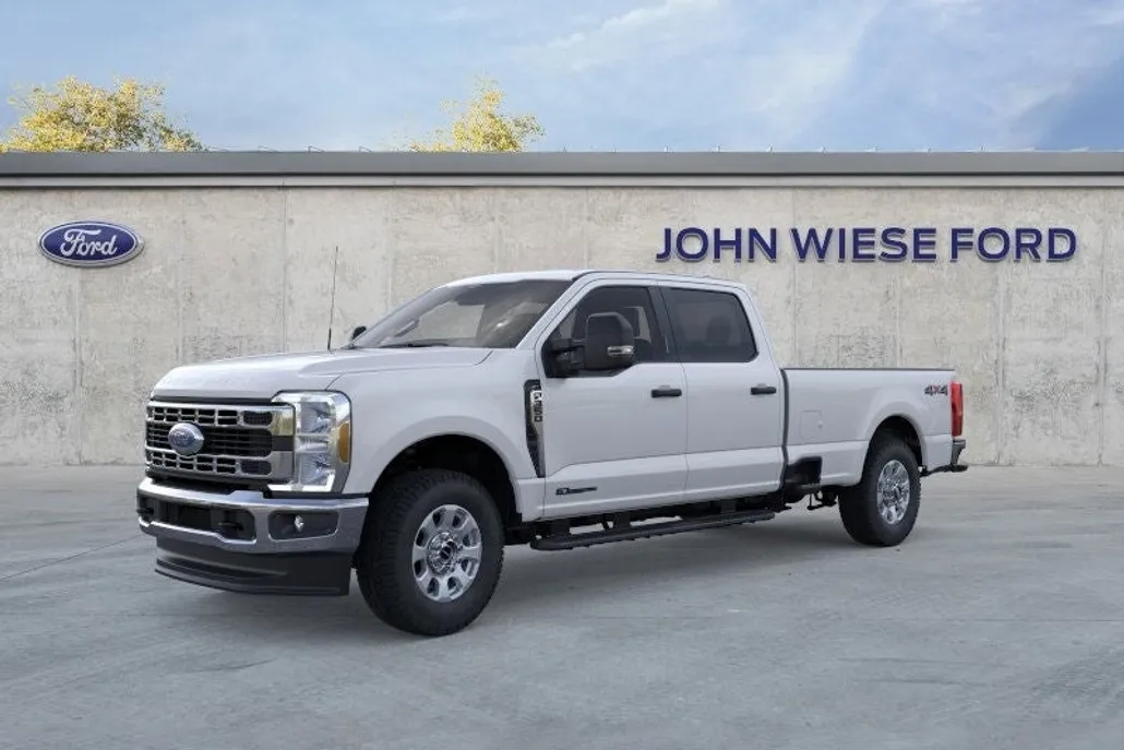2025 Ford F-350 XLT photo 1