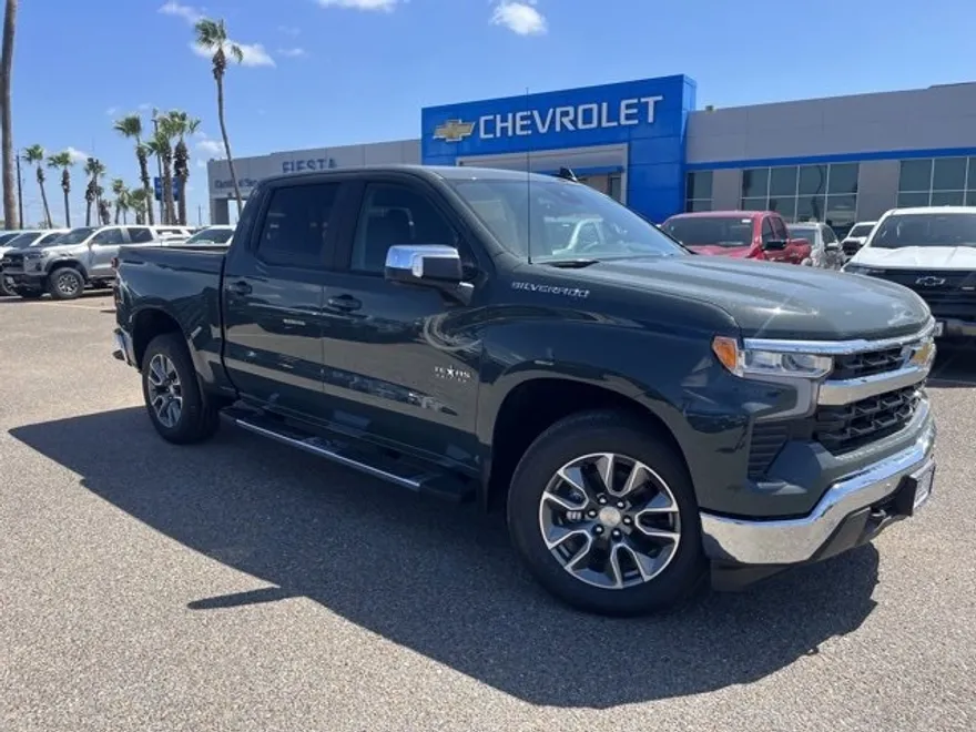 2026 Chevrolet Silverado 1500 LT photo 1