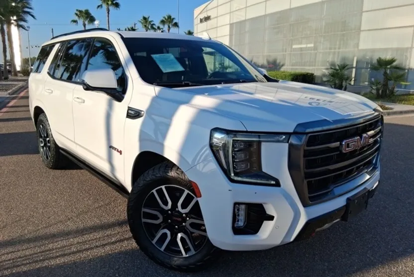 2023 Gmc Yukon AT4 photo 1