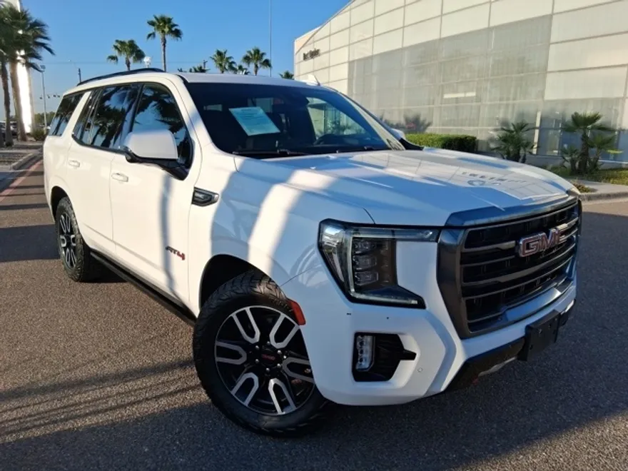 2023 Gmc Yukon AT4 photo 1