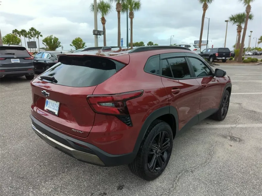 2024 Chevrolet Trax ACTIV photo 1