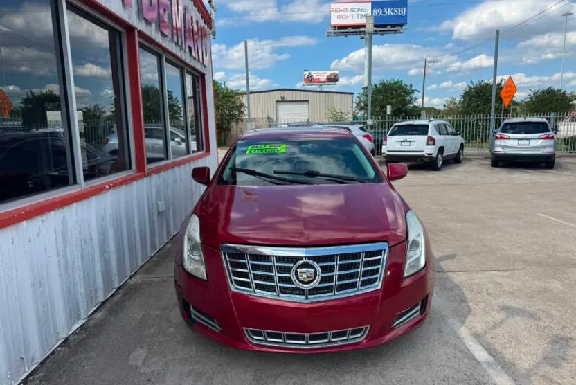 2014 Cadillac XTS Luxury photo 1