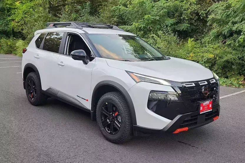 2026 Nissan Rogue SV photo 1