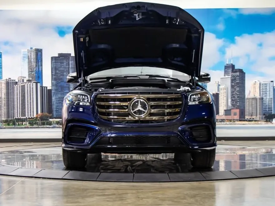 2026 Mercedes Benz GLS 450 4MATIC photo 1