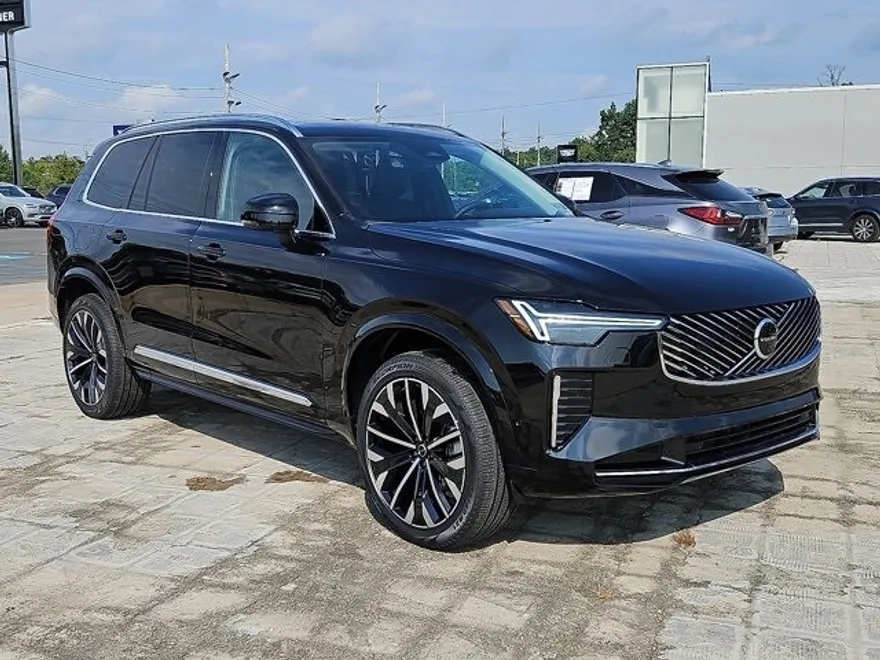 2026 Volvo XC90 Plus photo 1