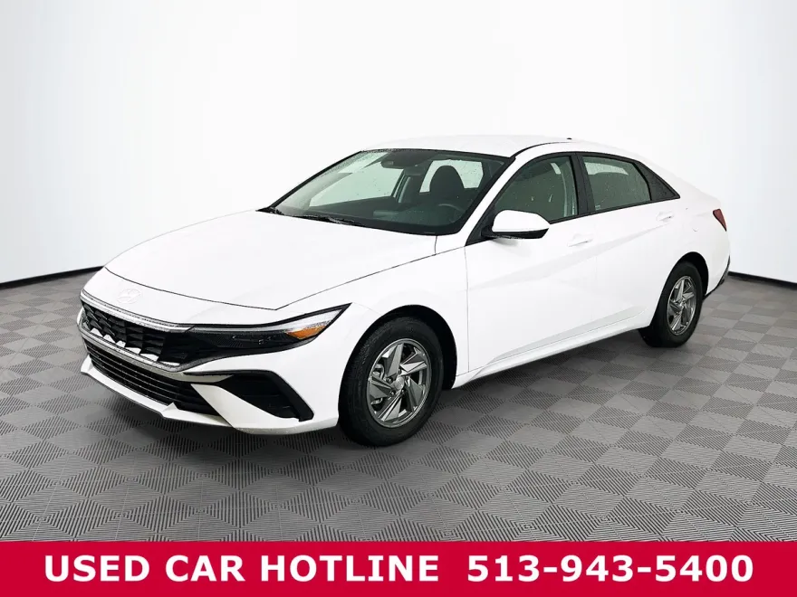 2025 Hyundai Elantra SE photo 1