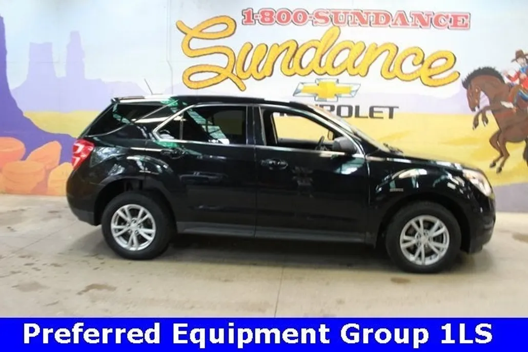 2017 Chevrolet Equinox LS photo 1