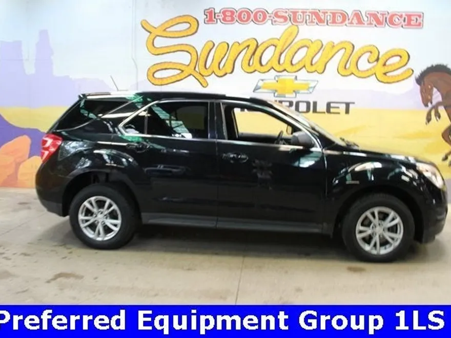 2017 Chevrolet Equinox LS photo 1