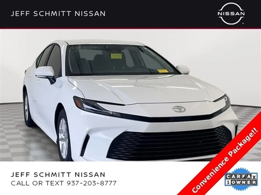 2025 Toyota Camry LE photo 1
