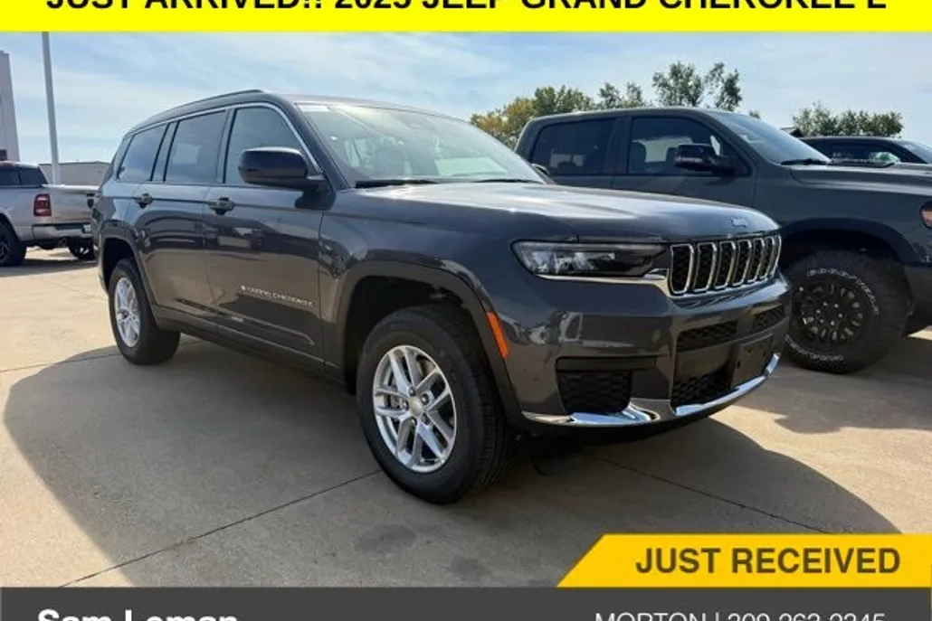2025 Jeep Grand Cherokee Laredo photo 1