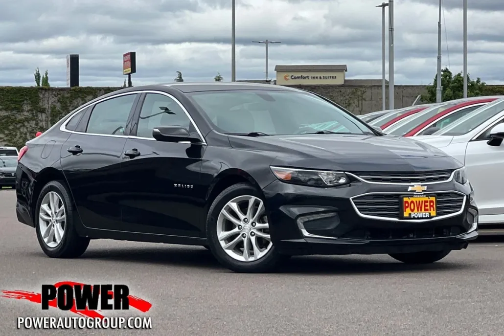 2016 Chevrolet Malibu 1LT photo 1