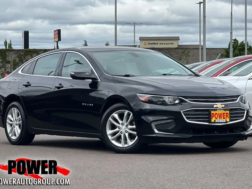2016 Chevrolet Malibu 1LT photo 1