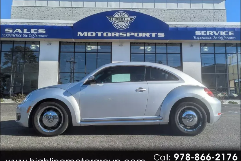 2012 Volkswagen Beetle 2.5L photo 1