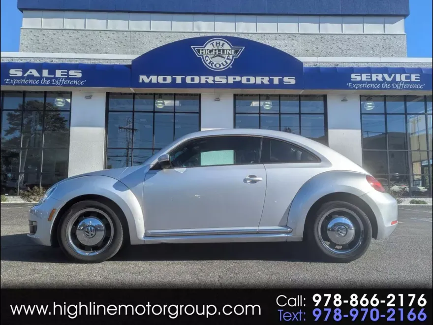 2012 Volkswagen Beetle 2.5L photo 1