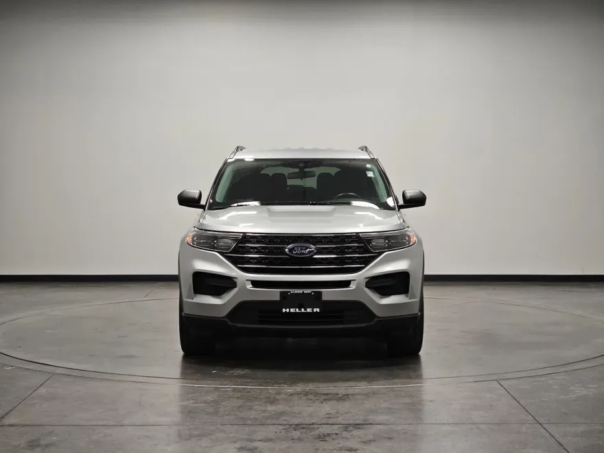 2022 Ford Explorer XLT photo 1
