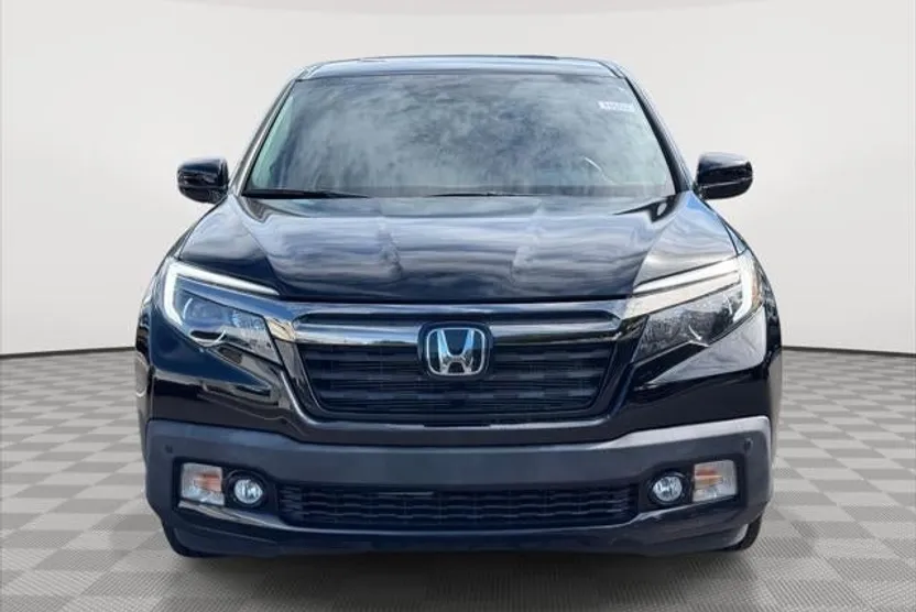 2019 Honda Ridgeline Black Edition photo 1