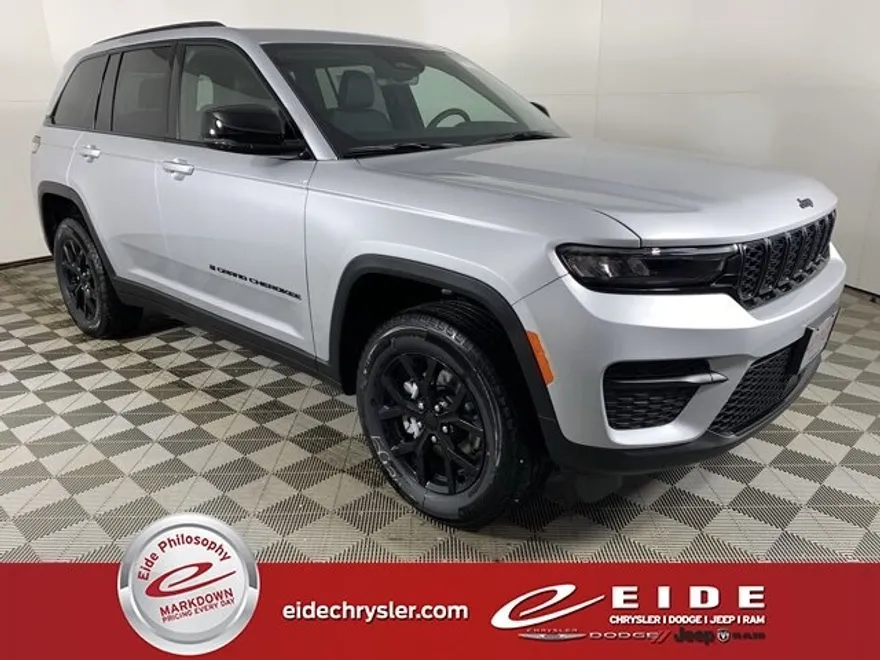 2025 Jeep Grand Cherokee Altitude photo 1