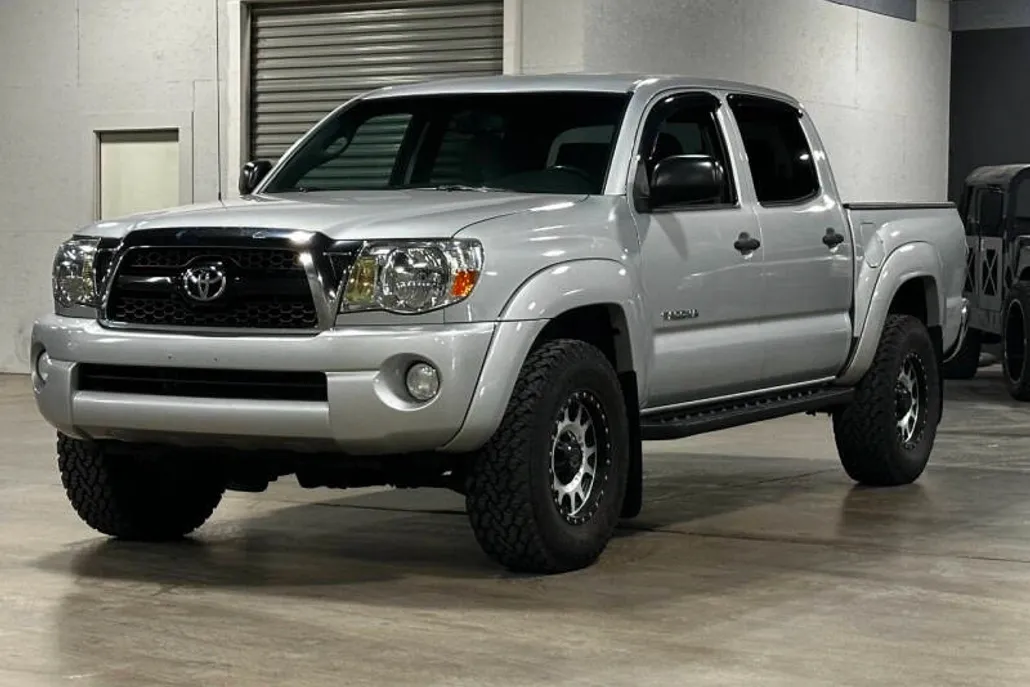 2011 Toyota Tacoma V6 photo 1