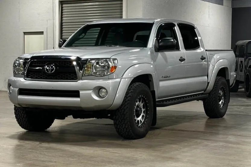 2011 Toyota Tacoma V6 photo 1