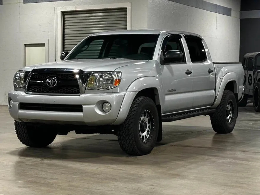 2011 Toyota Tacoma V6 photo 1
